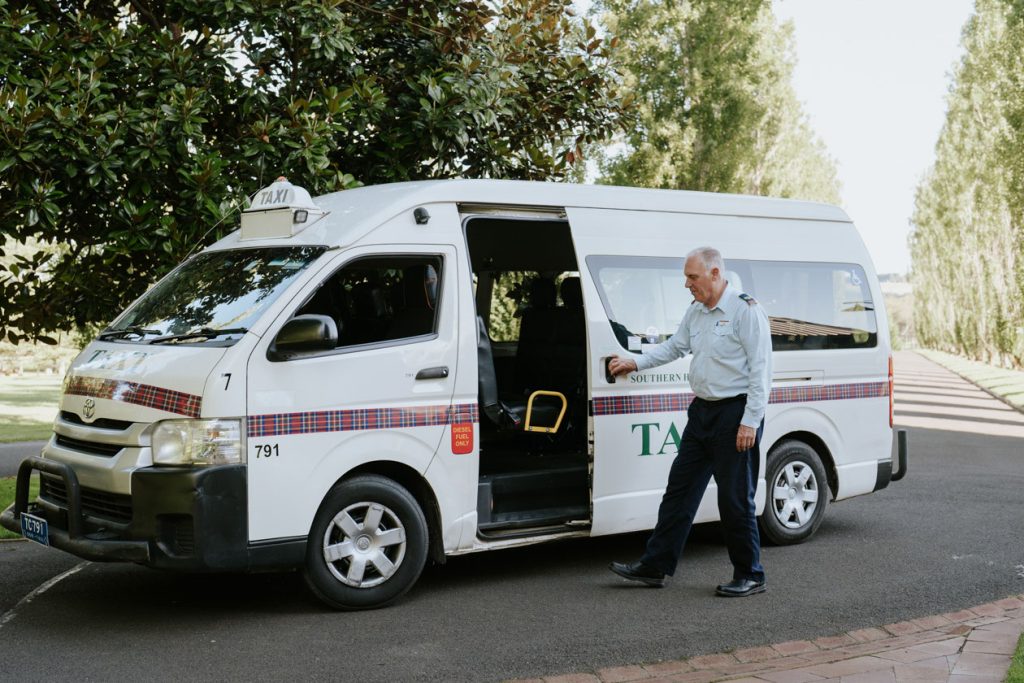 southern Highland taxis maxi cab